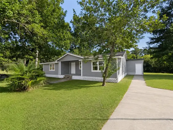 227 Live Oak Lane, Onalaska, TX 77360