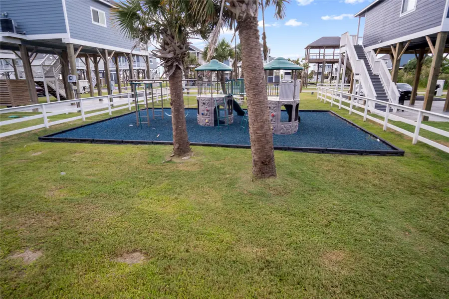 1071 Shady Lane, Gilchrist, TX 77617 - Image #2