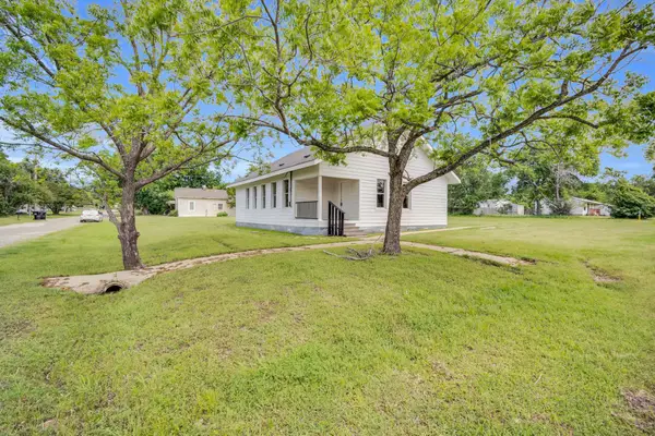601 S S 7th Avenue, Teague, TX 75860