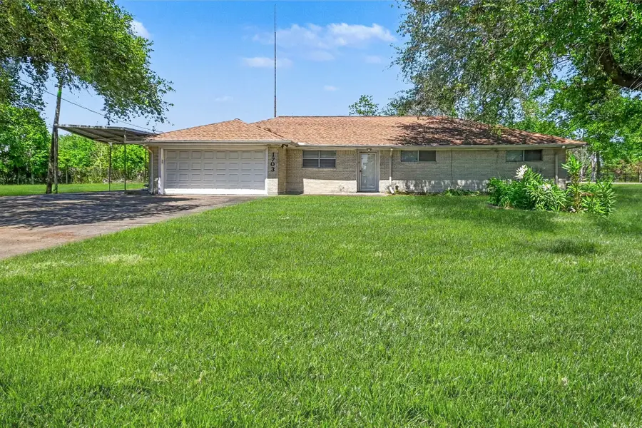 1703 Burnett Avenue, Baytown, TX 77520 - #2