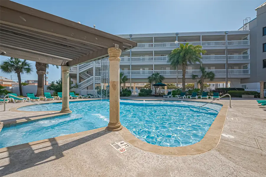 6102 Seawall Boulevard #123, Galveston, TX 77551 - Image #3