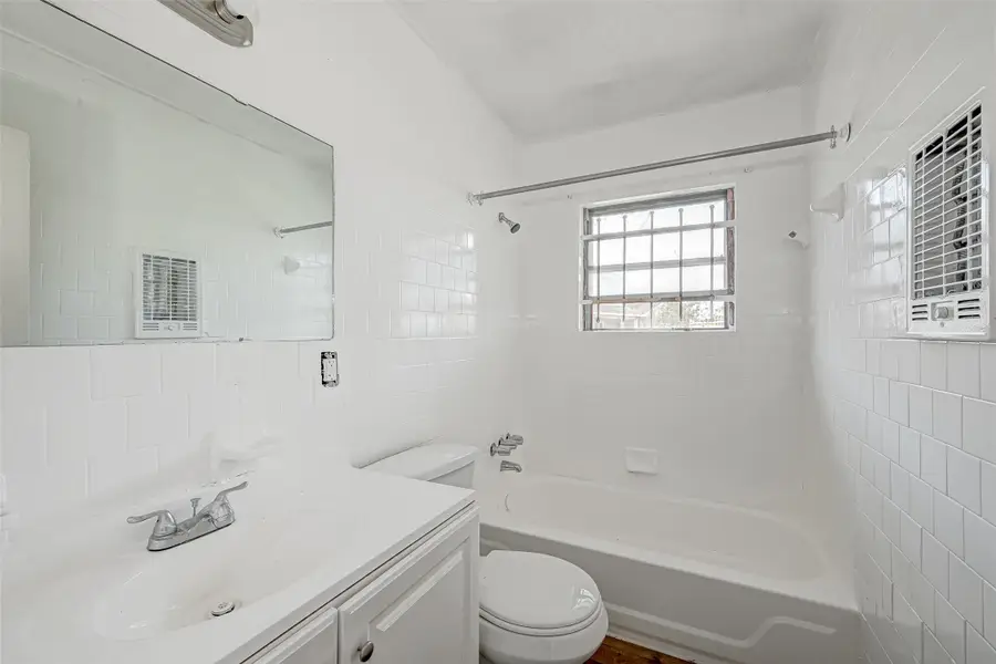 5315 Bellfort Court, Houston, TX 77033 - #3