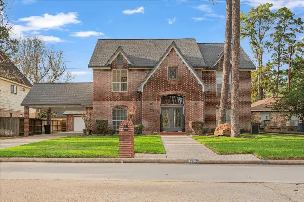 6710 Blue Hills Road, Houston, TX 77069