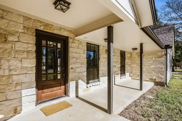 147 E Mosley Lane, Huntsville, TX 77340