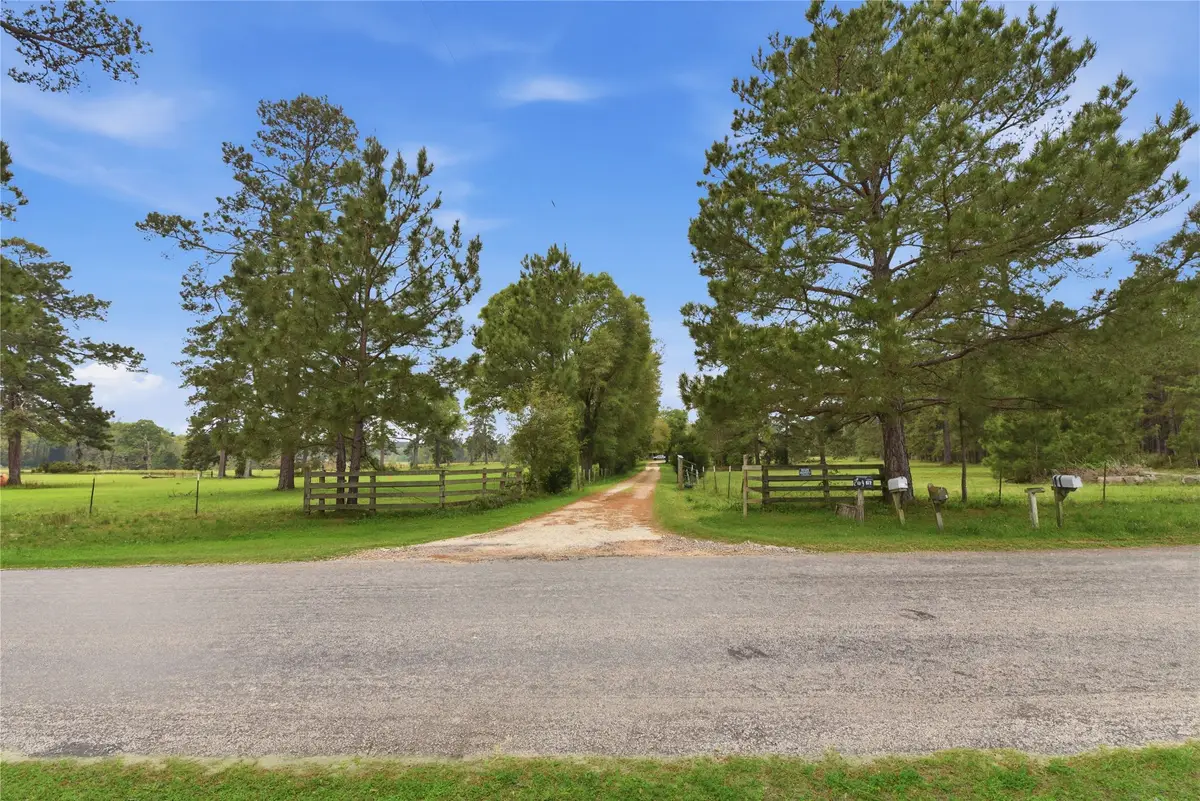 872 Four Notch Road, Huntsville, TX 77340 - #1