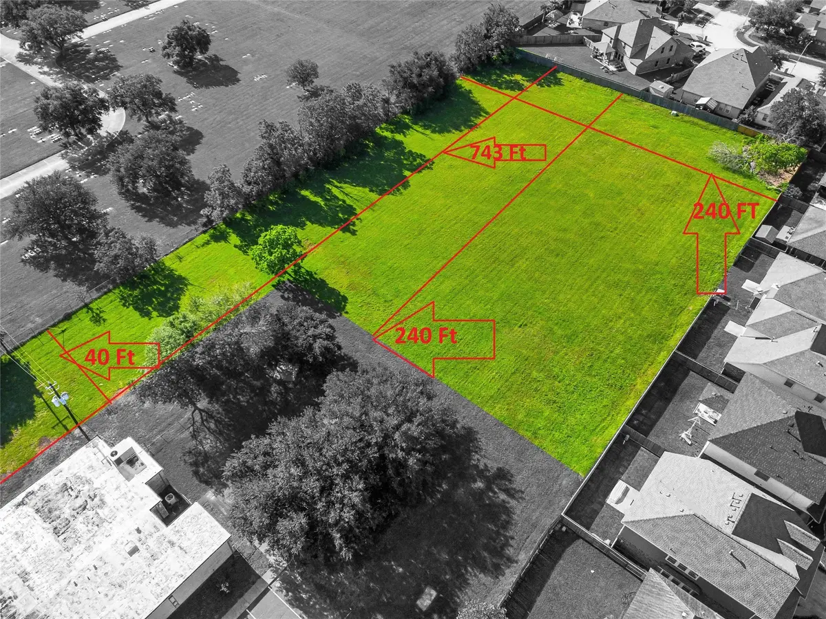 8909 Spencer Highway, La Porte, TX 77571 - Image #1