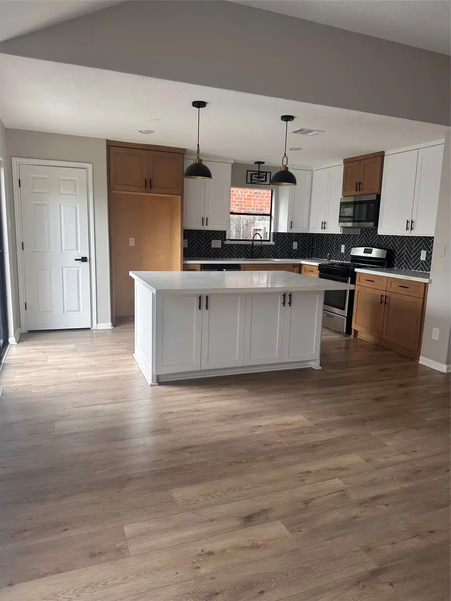 3812 Maple Drive, Conroe, TX 77302 - #3
