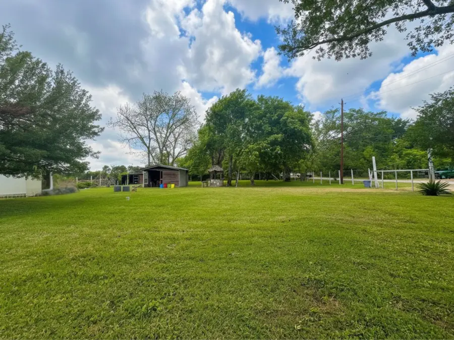 8925 Spruce Street, Hitchcock, TX 77563 - #3