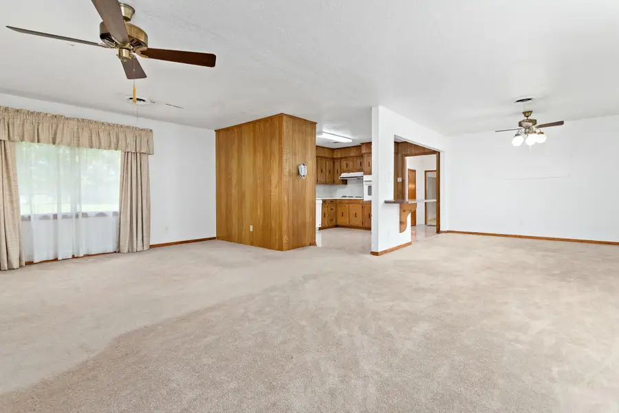 621 Henry Lane, Winnie, TX 77665 - #2