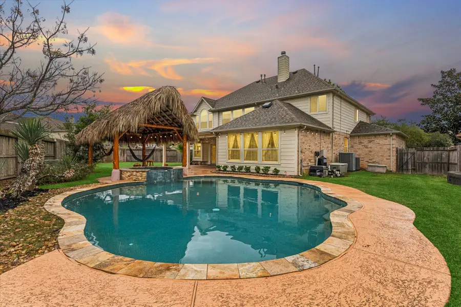 12310 Signal Hill Court, Pearland, TX 77584 - Image #2