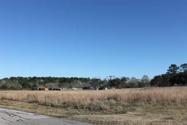 8531 Avenue H, Liverpool, TX 77577