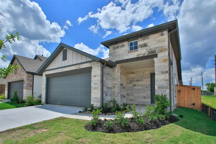 2971 Colonia Blossom Lane, Pinehurst, TX 77362 - Image #2