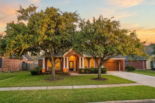 2227 Greenhaven Drive, Sugar Land, TX 77479