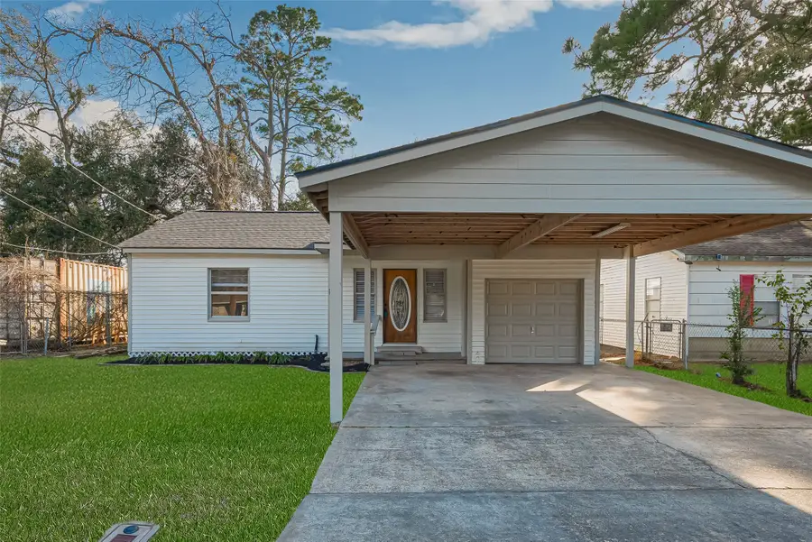 1719 W Sealy Street, Alvin, TX 77511 - Image #2