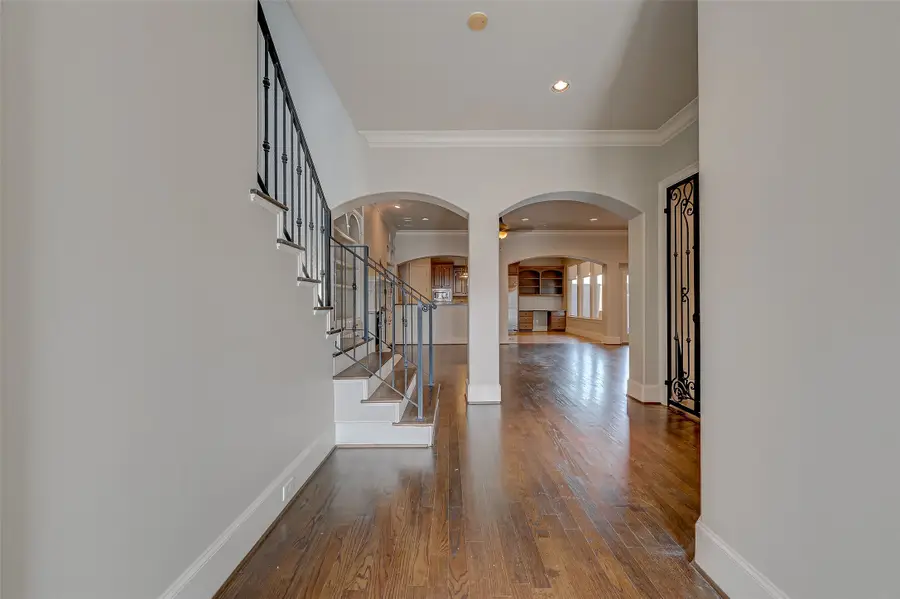 7619 Pine Ridge Terrace Road, Houston, TX 77081 - Image #3