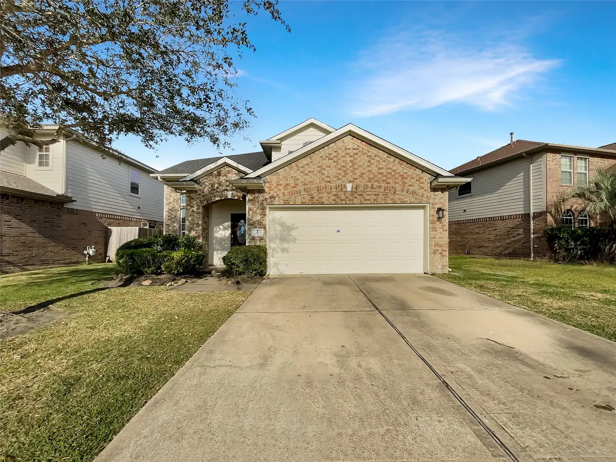 7 Huntington Bend Drive, Manvel, TX 77578 - Image #1