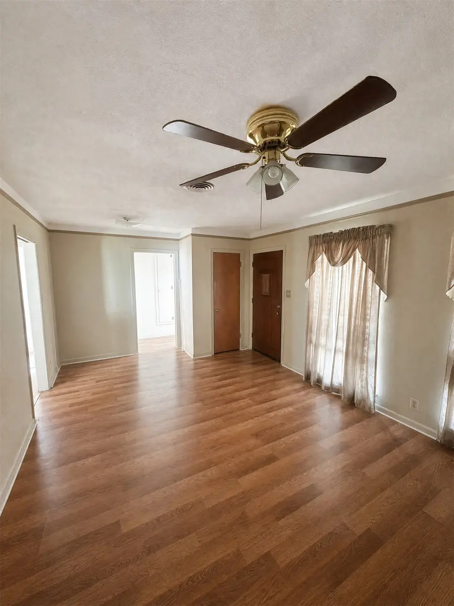615 Glenburnie Drive, Houston, TX 77022 - #3