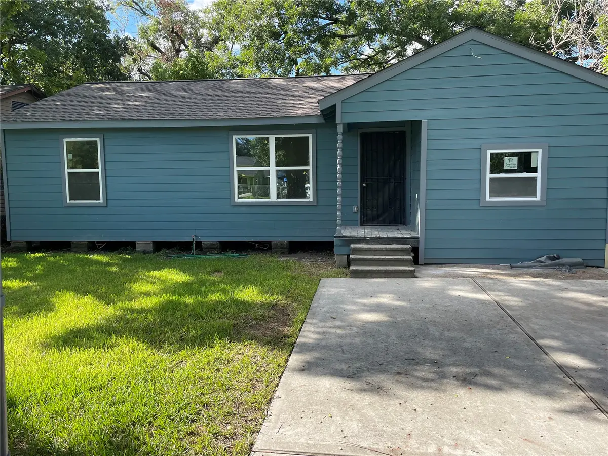 8166 Oak Knoll Lane, Houston, TX 77028 - Image #1