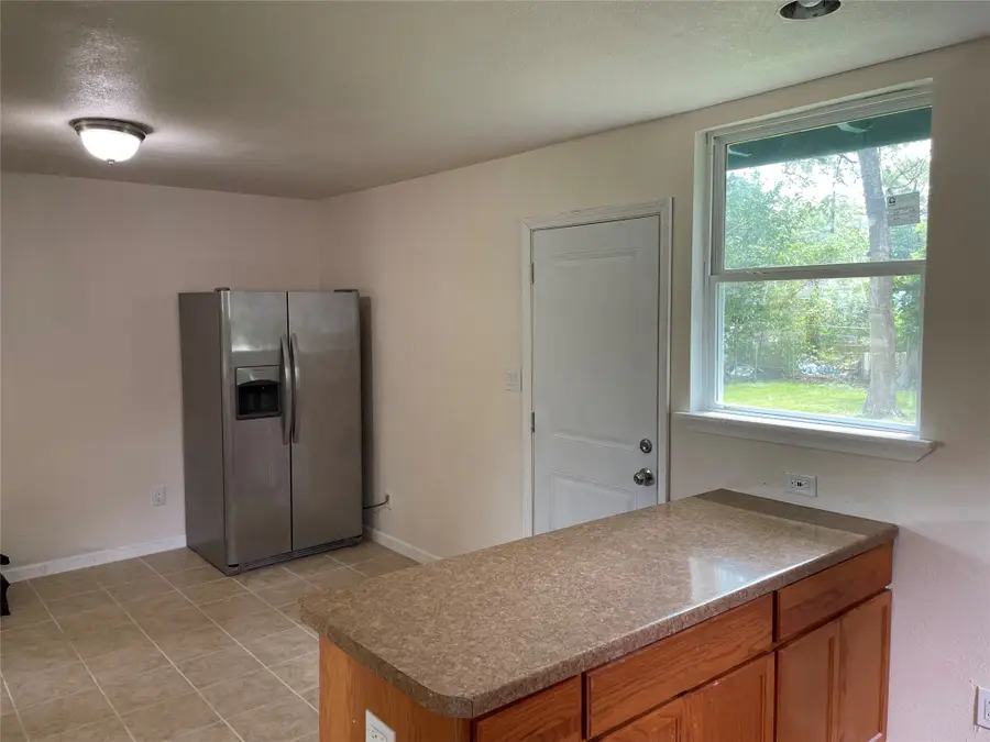 8166 Oak Knoll Lane, Houston, TX 77028 - Image #2