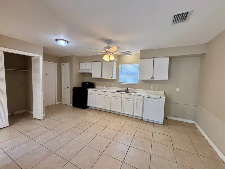 5610 Drakestone Bl, Houston, TX 77053 - Image #3