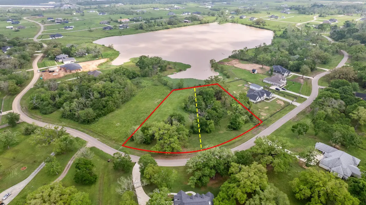 21610 Chenango Lake Drive, Angleton, TX 77515 - Image #1