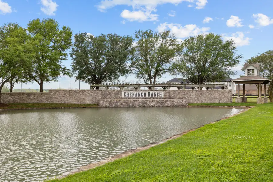 21610 Chenango Lake Drive, Angleton, TX 77515 - Image #2