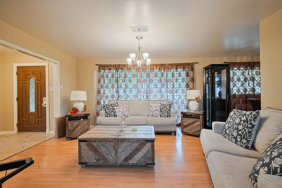 8107 Dillon Street, Houston, TX 77061 - Image #2