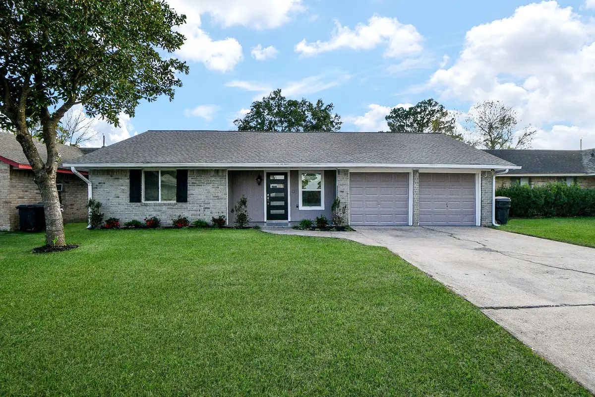 10519 Norton Drive, Houston, TX 77043 - Image #1