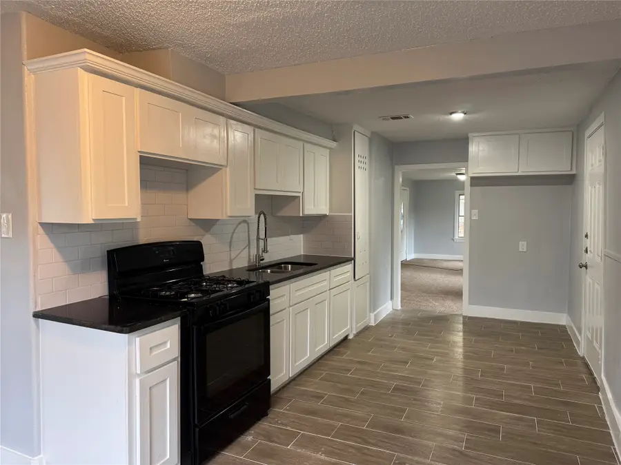 710 Alvin Street, Pasadena, TX 77506 - Image #3