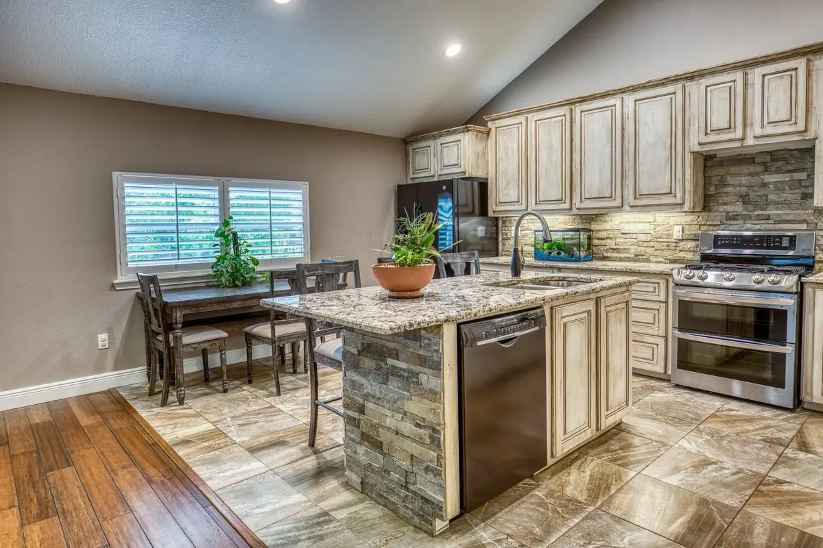 3769 Lazy River Drive, Sealy, TX 77474 - Image #1