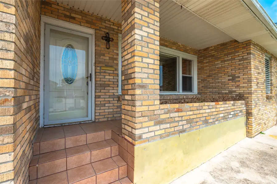 5206 Avenue L, Galveston, TX 77551 - #2