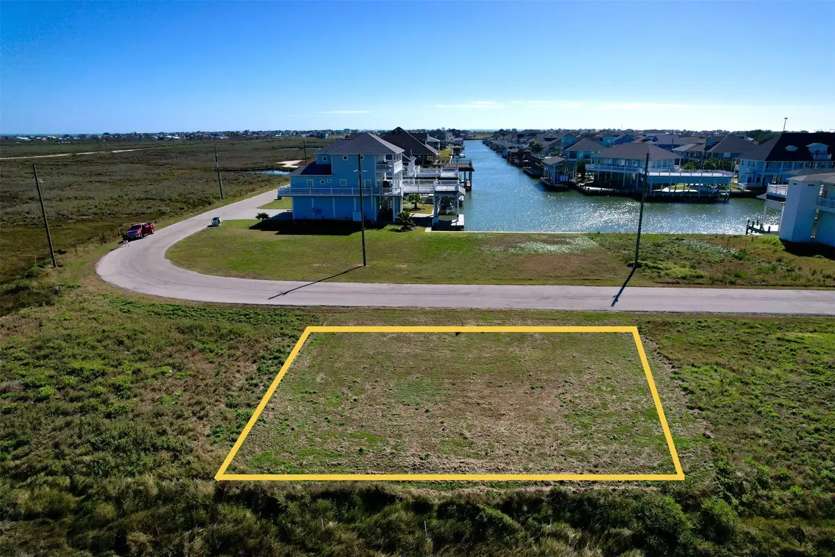 1270 Lagoon Drive, Crystal Beach, TX 77650 - Image #1