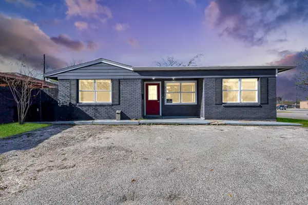 2102 Dewberry Lane, Pasadena, TX 77502