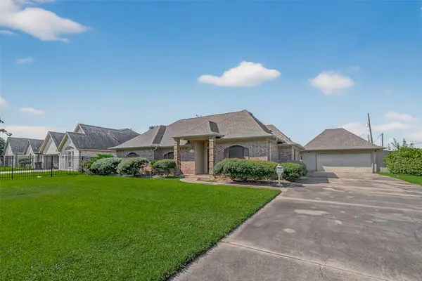 1215 Avenue E, South Houston, TX 77587