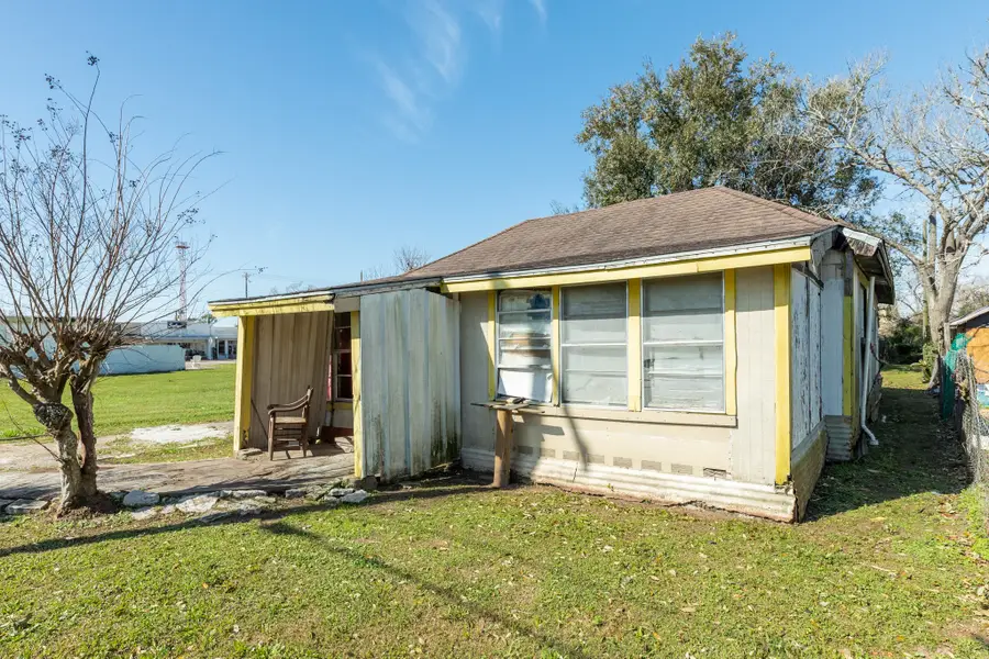 114 N 15th Street, West Columbia, TX 77486 - Image #3