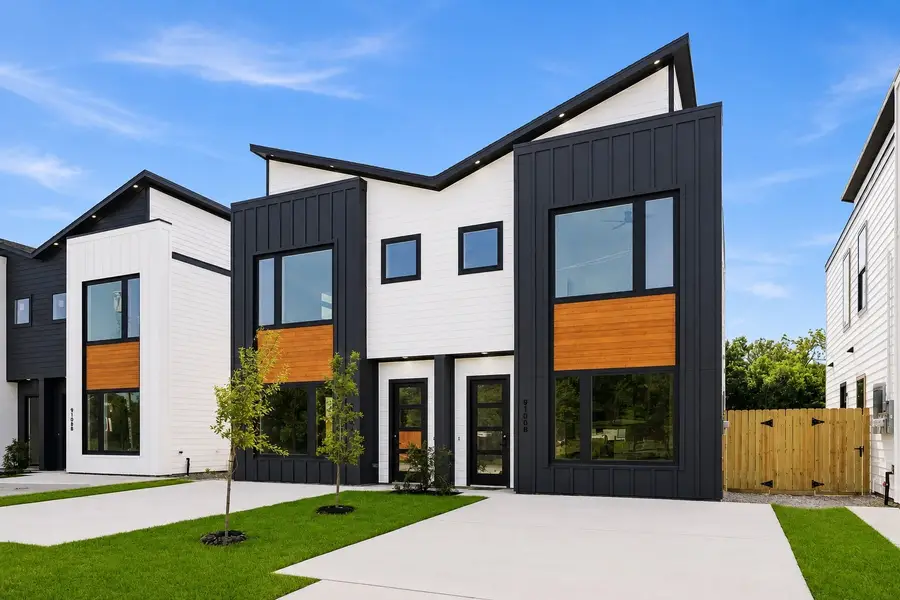 9106 Coffee Street #A-B, Houston, TX 77033 - #3