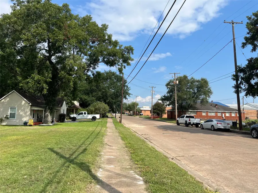 109 W Main Street, Eagle Lake, TX 77434 - Image #3