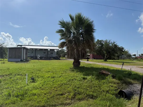 1021 17th Street, San Leon, TX 77539