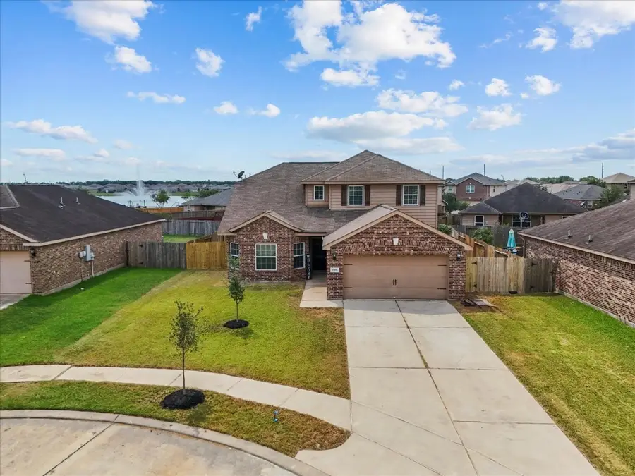 9458 Grand Spark Drive, Rosharon, TX 77583 - Image #2