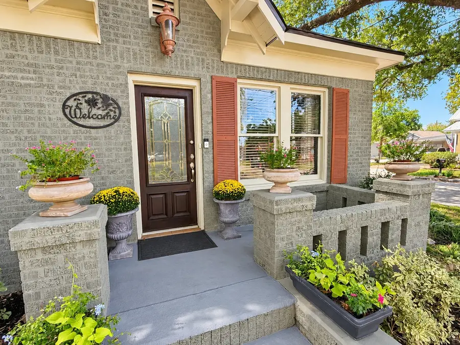 415 N Avenue D, Humble, TX 77338 - #2