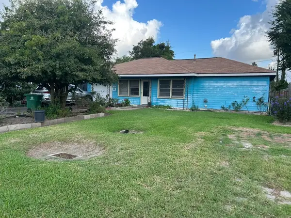 13319 Force Street, Houston, TX 77015