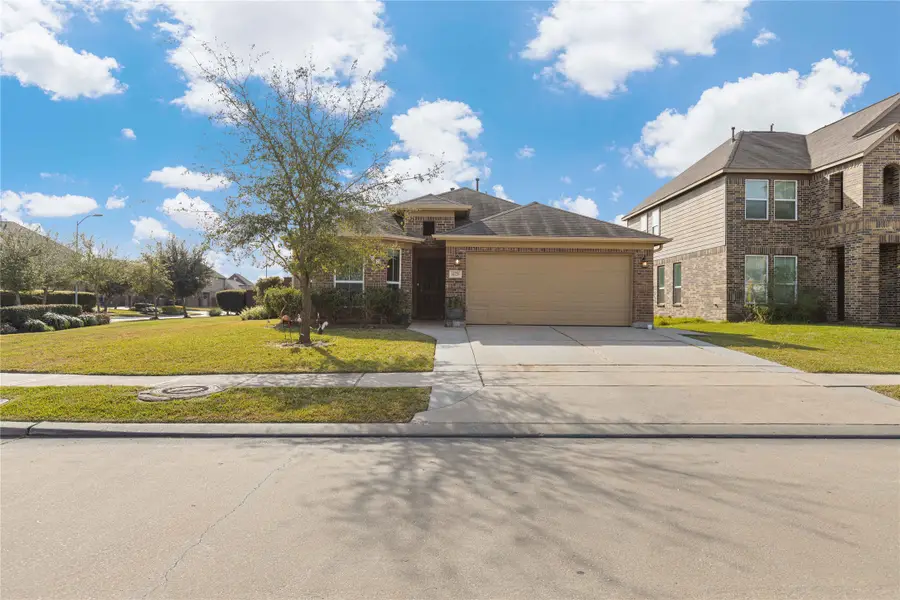 14726 Meadow Acre Trail, Houston, TX 77049 - Image #2