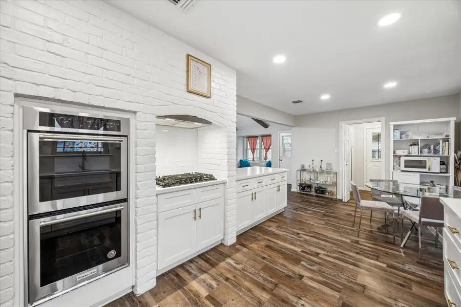 7711 Twin Hills Drive, Houston, TX 77071 - #2