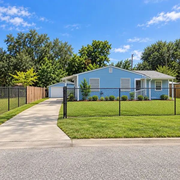 1106 11th 1/2 Street N, Texas City, TX 77590