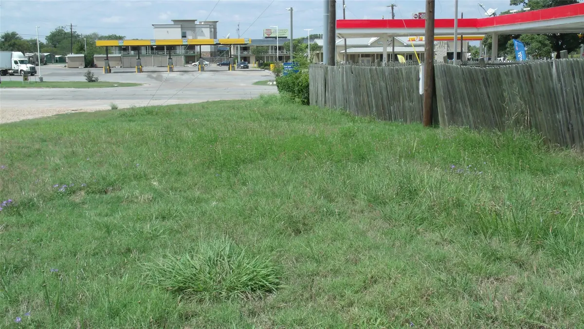 E E 12th, Flatonia, TX 78941 - Image #1