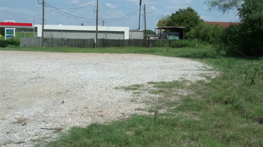 E E 12th, Flatonia, TX 78941 - Image #2