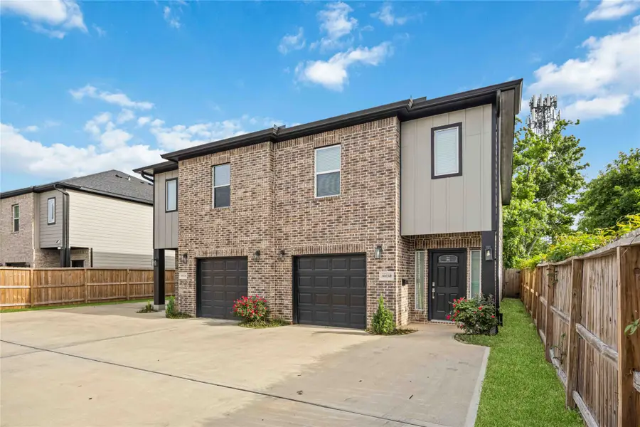 5023 Mallow Street #A/B, Houston, TX 77033 - Image #2