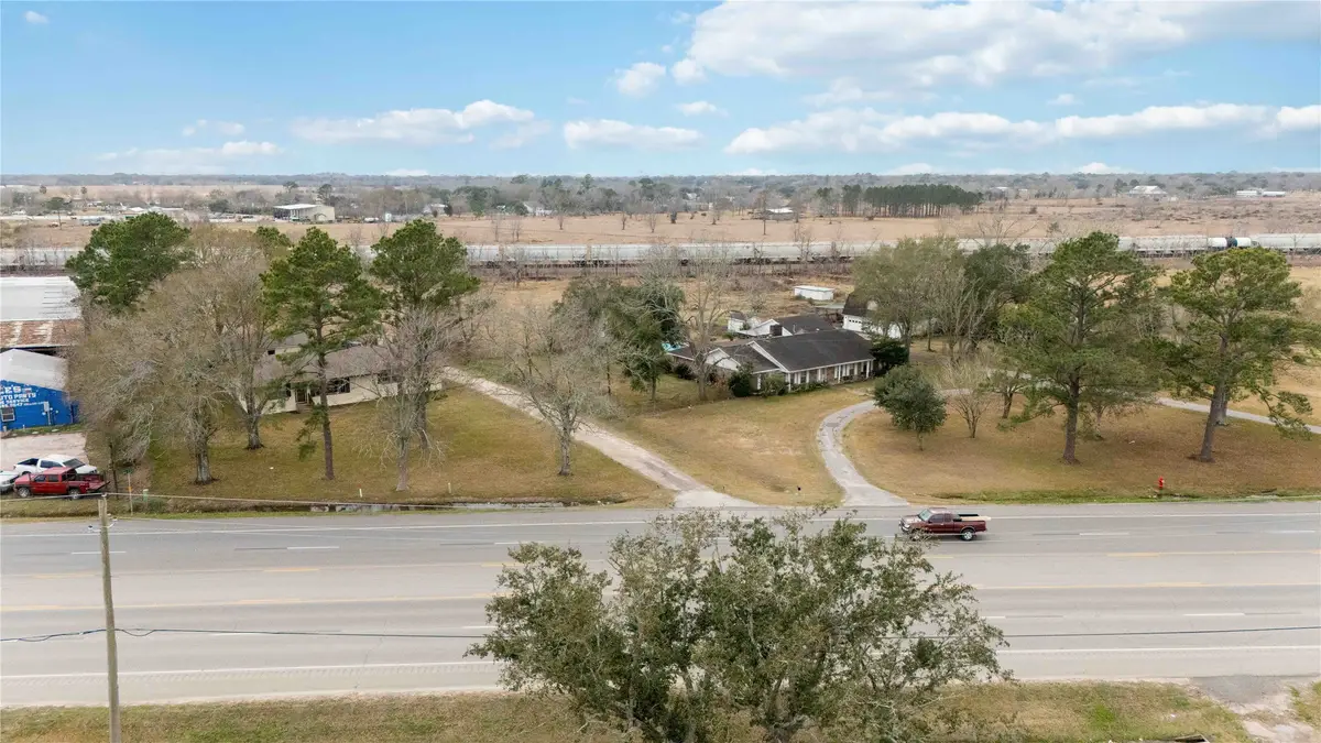 4260 E Highway 6 Highway, Alvin, TX 77511 - #1