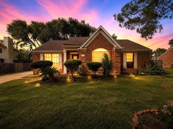 15118 Stoneyview Drive, Houston, TX 77083