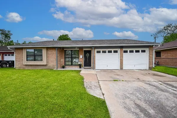 4827 Knotty Oaks Trail, Houston, TX 77045